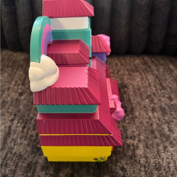 Disney Parks Encanto Sculpted Casa Madrigal Light-Up Figure - Picture 4 of 8